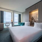 nl_lhar_deluxe-king-room_1_b9856dd9e215a3c067f9527d82ada21d.jpg